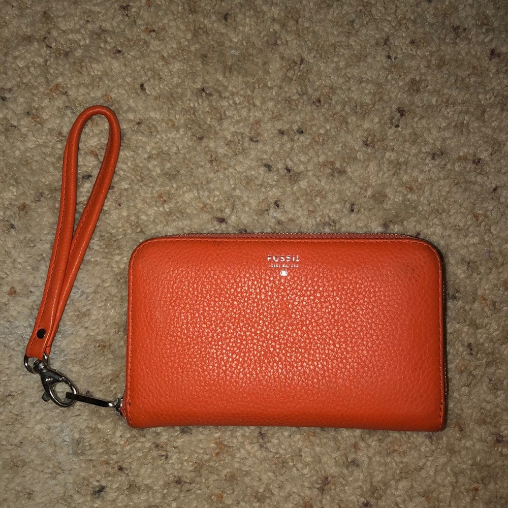 Fossil wristlet